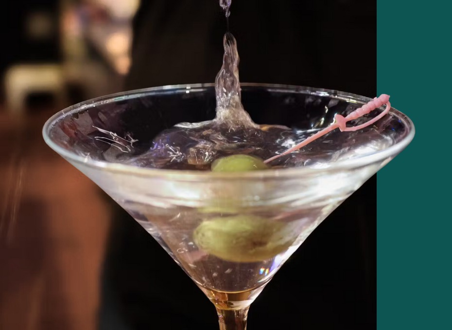 Dirty Martinis at Henry’s Bar